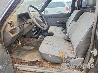 Zdjęcie 7 z 12 samochodu: 1988 TOYOTA PICKUP SHORT BED VN63 VIN:JT4VN63C9J0016652 - miniatura