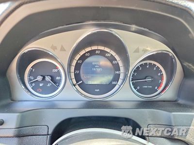 Zdjęcie 9 z 13 samochodu: 2009 MERCEDES-BENZ C 350 VIN:WDDGF56X59F209264 - miniatura