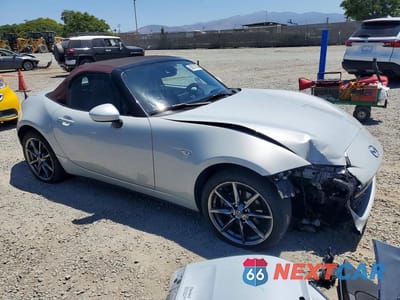 Czwarte zdjęcie samochodu z boku: 2018 MAZDA MX-5 MIATA GRAND TOURING VIN:JM1NDAD75J0203877 - miniatura