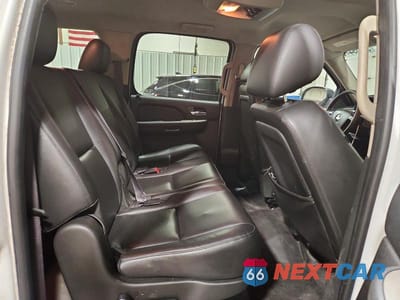 Zdjęcie 11 z 13 samochodu: 2011 CHEVROLET SUBURBAN K1500 VIN:1GNSK5E36BR260055 - miniatura