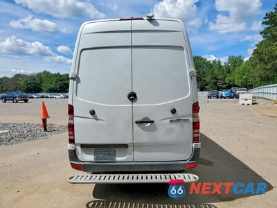 Zdjęcie 6 z 13 samochodu: 2012 MERCEDES BENZ SPRINTER 2500 DELIVERY VAN VIN:WD3PE8CB5C5699977 - miniatura