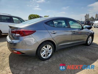 Trzecie zdjęcie samochodu z tyłu: 2020 HYUNDAI ELANTRA SEL VIN:5NPD84LFXLH509151 - miniatura