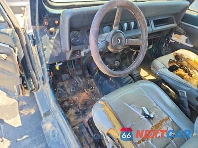 Zdjęcie 8 z 12 samochodu: 1995 JEEP WRANGLER / YJ S VIN:1J4FY19PXSP302389 - miniatura