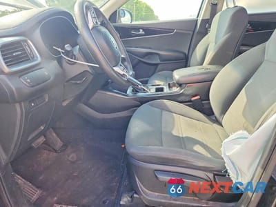 Zdjęcie 7 z 13 samochodu: 2020 KIA SORENTO L VIN:5XYPG4A34LG663046 - miniatura
