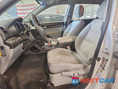 Zdjęcie 7 z 13 samochodu: 2013 KIA SORENTO LX VIN:5XYKT3A6XDG379903 - miniatura