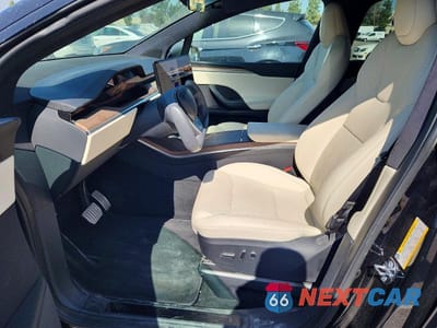 Zdjęcie 7 z 12 samochodu: 2022 TESLA MODEL X VIN:7SAXCBE52NF361487 - miniatura