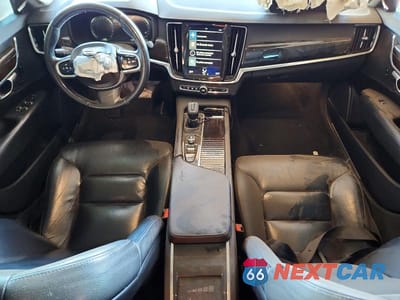 Zdjęcie 8 z 12 samochodu: 2018 VOLVO S90 T5 MOMENTUM VIN:LVY982AK2JP032929 - miniatura
