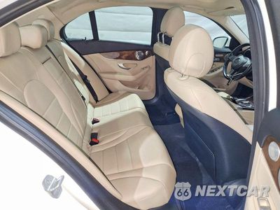 Zdjęcie 10 z 12 samochodu: 2016 MERCEDES-BENZ C 300 4MATIC VIN:55SWF4KB2GU118172 - miniatura