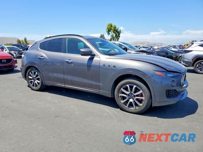 Czwarte zdjęcie samochodu z boku: 2019 MASERATI LEVANTE VIN:ZN661XUA5KX322564 - miniatura