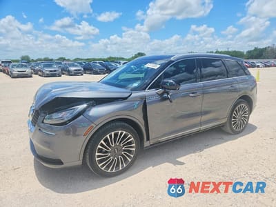 2021 LINCOLN CORSAIR 5LMCJ1DH7MUL10430 - główne zdjęcie licytacji z USA - miniatura