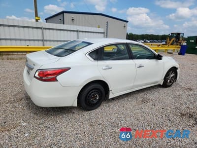 Trzecie zdjęcie samochodu z tyłu: 2014 NISSAN ALTIMA 2.5 SL VIN:1N4AL3AP9EN331104 - miniatura