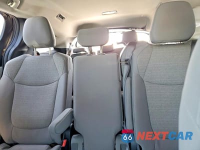 Zdjęcie 10 z 13 samochodu: 2025 TOYOTA SIENNA LE VIN:5TDKRKEC2SS240227 - miniatura
