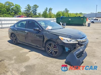 Czwarte zdjęcie samochodu z boku: 2017 HONDA ACCORD SPORT VIN:1HGCR2F51HA142088 - miniatura