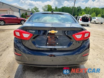Zdjęcie 6 z 13 samochodu: 2016 CHEVROLET CRUZE LS VIN:1G1BC5SM2G7236561 - miniatura