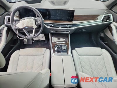 Zdjęcie 8 z 12 samochodu: 2025 BMW X5 XDRIVE40I VIN:5UX23EU01S9Z30588 - miniatura