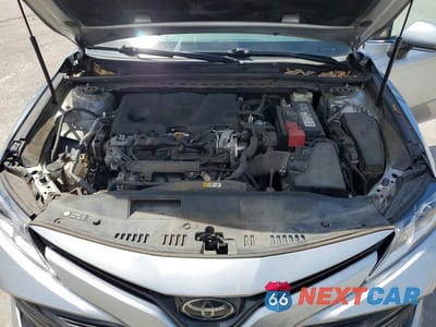Zdjęcie 11 z 12 samochodu: 2018 TOYOTA CAMRY LE VIN:4T1B11HK9JU650923 - miniatura