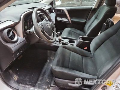 Zdjęcie 7 z 13 samochodu: 2016 TOYOTA RAV 4 VIN:2T3BFREV8GW418621 - miniatura