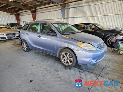 Czwarte zdjęcie samochodu z boku: 2007 TOYOTA COROLLA MATRIX XR VIN:2T1KR32E37C648294 - miniatura