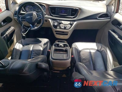 Zdjęcie 8 z 13 samochodu: 2017 CHRYSLER PACIFICA TOURING L VIN:2C4RC1BG8HR621650 - miniatura