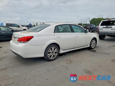 Trzecie zdjęcie samochodu z tyłu: 2011 TOYOTA AVALON BASE VIN:4T1BK3DB3BU413330 - miniatura