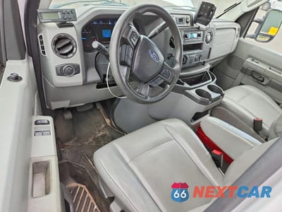 Zdjęcie 8 z 13 samochodu: 2023 FORD E350 REFRIGERATED BOX TRUCK VIN:1FDWE3FK6PDD08469 - miniatura