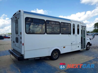 Czwarte zdjęcie samochodu z boku: 2015 FORD ECONOLINE - DELIVERY VAN VIN:1FDFE4FS8FDA30498 - miniatura