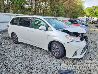 Czwarte zdjęcie samochodu z boku: 2019 TOYOTA SIENNA XLE 7-PASSENGER VIN:5TDDZ3DC8KS225506 - miniatura