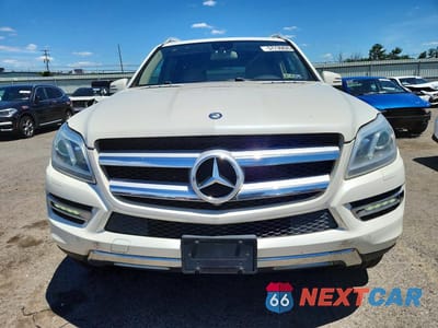 Piąte zdjęcie samochodu w środku: 2013 MERCEDES-BENZ GL 450 4MATIC VIN:4JGDF7CE2DA258676 - miniatura