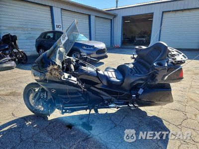 Trzecie zdjęcie samochodu z tyłu: 2014 HONDA GL1800 L VIN:JH2SC68Y5EK000205 - miniatura