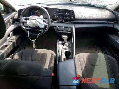 Zdjęcie 8 z 12 samochodu: 2025 HYUNDAI ELANTRA SEL SPORT VIN:KMHLM4DG1SU921408 - miniatura