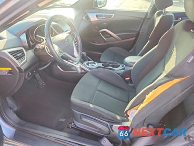 Zdjęcie 7 z 12 samochodu: 2017 HYUNDAI VELOSTER VALUE EDITION VIN:KMHTC6AD1HU314443 - miniatura