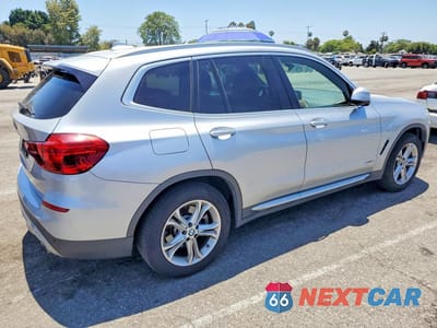 Trzecie zdjęcie samochodu z tyłu: 2018 BMW X3 XDRIVE30I VIN:5UXTR9C52JLC82514 - miniatura