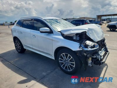 Czwarte zdjęcie samochodu z boku: 2015 VOLVO XC60 T6 PREMIER VIN:YV449MDK9F2637196 - miniatura