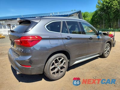 Trzecie zdjęcie samochodu z tyłu: 2020 BMW X1 XDRIVE28I VIN:WBXJG9C01L5P40196 - miniatura