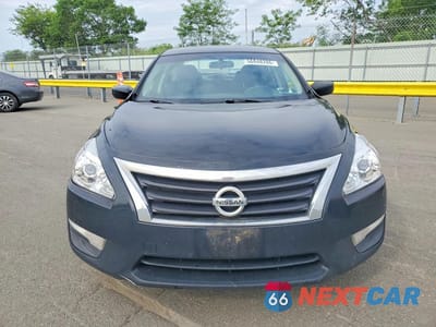 Piąte zdjęcie samochodu w środku: 2014 NISSAN ALTIMA 2.5 S VIN:1N4AL3AP8EC195303 - miniatura