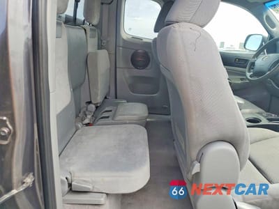 Zdjęcie 10 z 12 samochodu: 2011 TOYOTA TACOMA ACCESS CAB VIN:5TFTX4CNXBX008608 - miniatura
