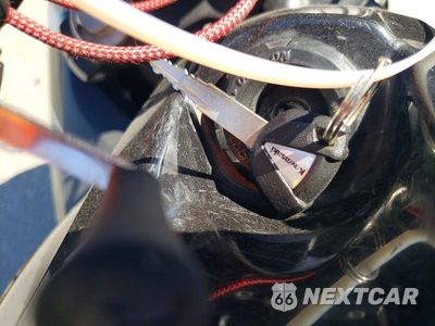 Zdjęcie 8 z 9 samochodu: 2013 KAWASAKI EX650 F VIN:JKAEXEF14DDA03977 - miniatura