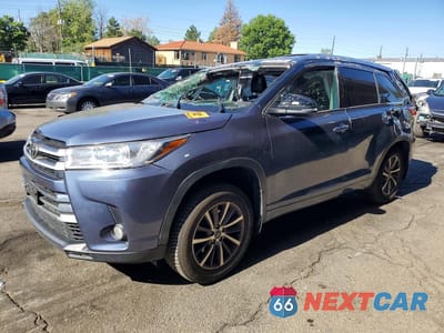 2018 TOYOTA HIGHLANDER XLE 5TDJZRFHXJS485502 - główne zdjęcie licytacji z USA - miniatura