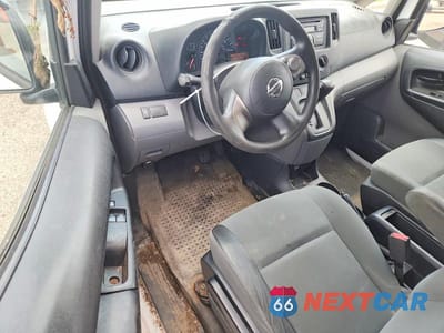 Zdjęcie 8 z 12 samochodu: 2015 NISSAN NV200 DELIVERY VAN VIN:3N6CM0KN3FK703987 - miniatura