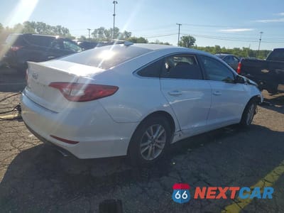 Trzecie zdjęcie samochodu z tyłu: 2017 HYUNDAI SONATA SE VIN:5NPE24AF2HH581140 - miniatura