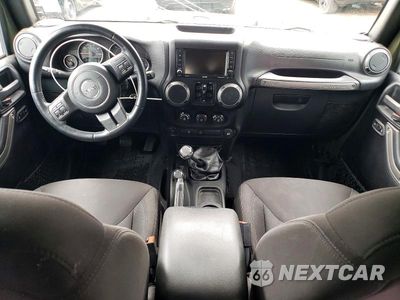 Zdjęcie 8 z 12 samochodu: 2016 JEEP WRANGLER UNLIMITED SPORT VIN:1C4BJWDG3GL107939 - miniatura