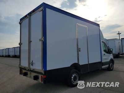 Trzecie zdjęcie samochodu z tyłu: 2023 FORD TRANSIT DELIVERY TRUCK VIN:1FDBW5ZG2PKA11032 - miniatura