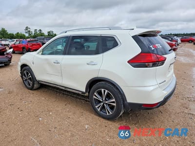Drugie zdjęcie samochodu z przodu: 2017 NISSAN ROGUE SL VIN:5N1AT2MT5HC870263 - miniatura