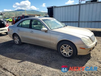 Czwarte zdjęcie samochodu z boku: 2004 MERCEDES-BENZ E 320 VIN:WDBUF65J54A533416 - miniatura