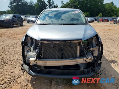 Piąte zdjęcie samochodu w środku: 2018 TOYOTA HIGHLANDER LE PLUS VIN:5TDBZRFH4JS878769 - miniatura