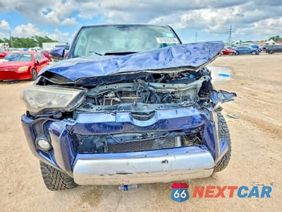 Piąte zdjęcie samochodu w środku: 2019 TOYOTA 4RUNNER TRD OFF-ROAD PREMIUM VIN:JTEBU5JR7K5646290 - miniatura