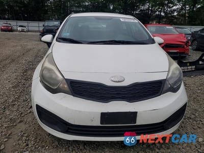 Piąte zdjęcie samochodu w środku: 2013 KIA RIO LX VIN:KNADM4A36D6243303 - miniatura