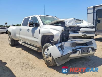 Czwarte zdjęcie samochodu z boku: 2019 CHEVROLET SILVERADO K3500 LTZ VIN:1GC4KXCY0KF209230 - miniatura