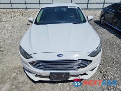 Piąte zdjęcie samochodu w środku: 2018 FORD FUSION SE HYBRID VIN:3FA6P0LU2JR235110 - miniatura