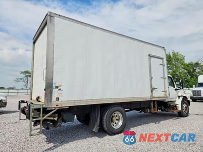 Trzecie zdjęcie samochodu z tyłu: 2019 INTERNATIONAL MV607 BOX TRUCK VIN:3HAEUMML5KL212951 - miniatura